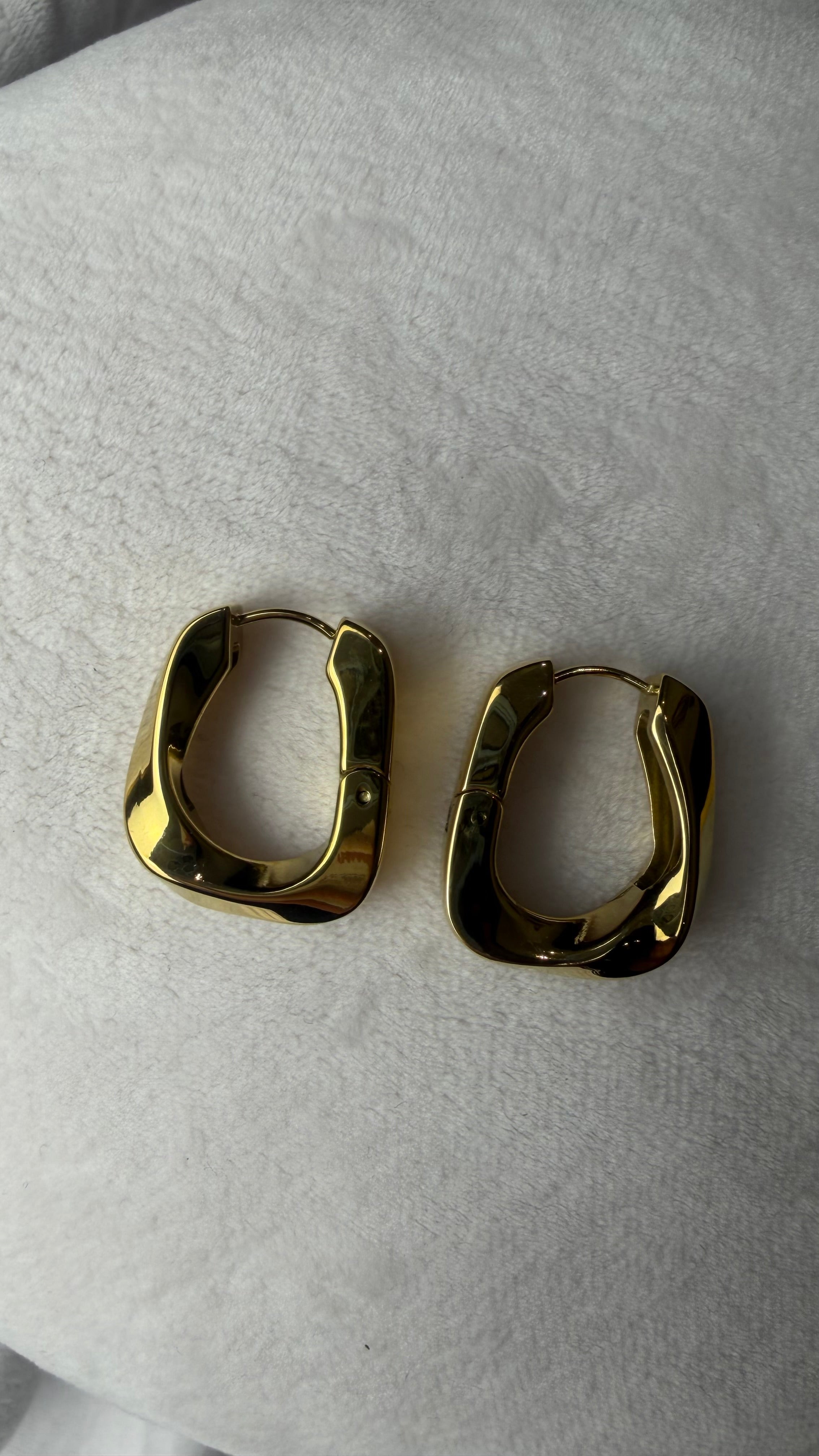 Orecchini hoop square gold