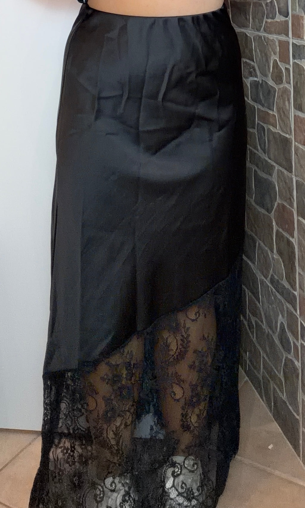 Gonna in pizzo Black