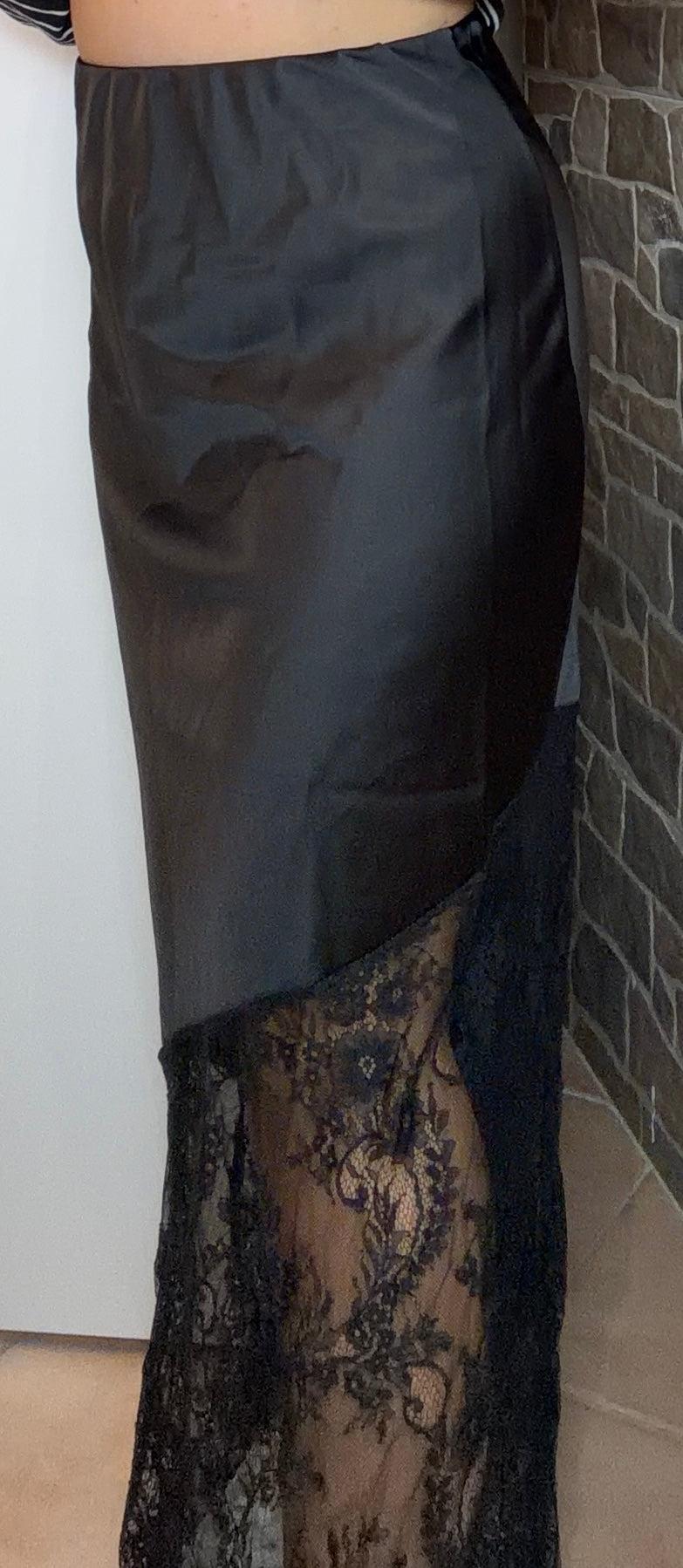 Gonna in pizzo Black