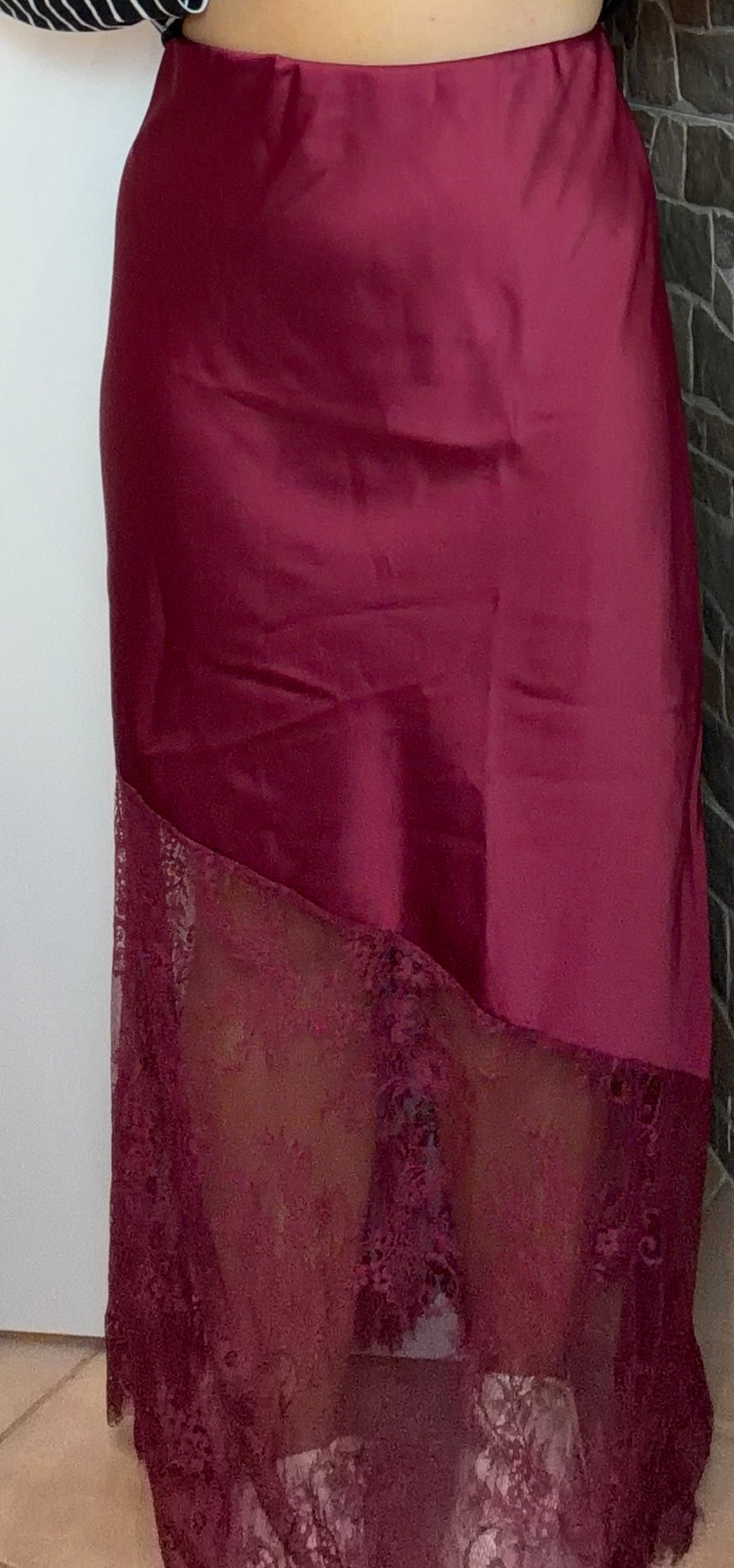 Gonna in Pizzo Burgundy