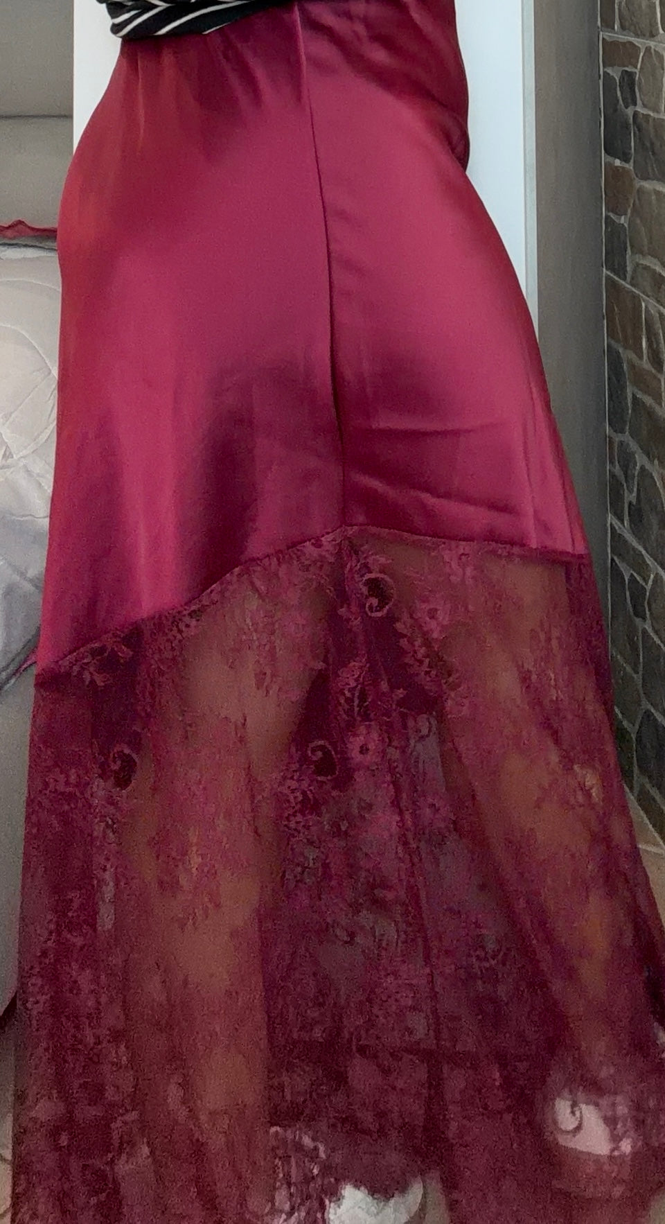 Gonna in Pizzo Burgundy