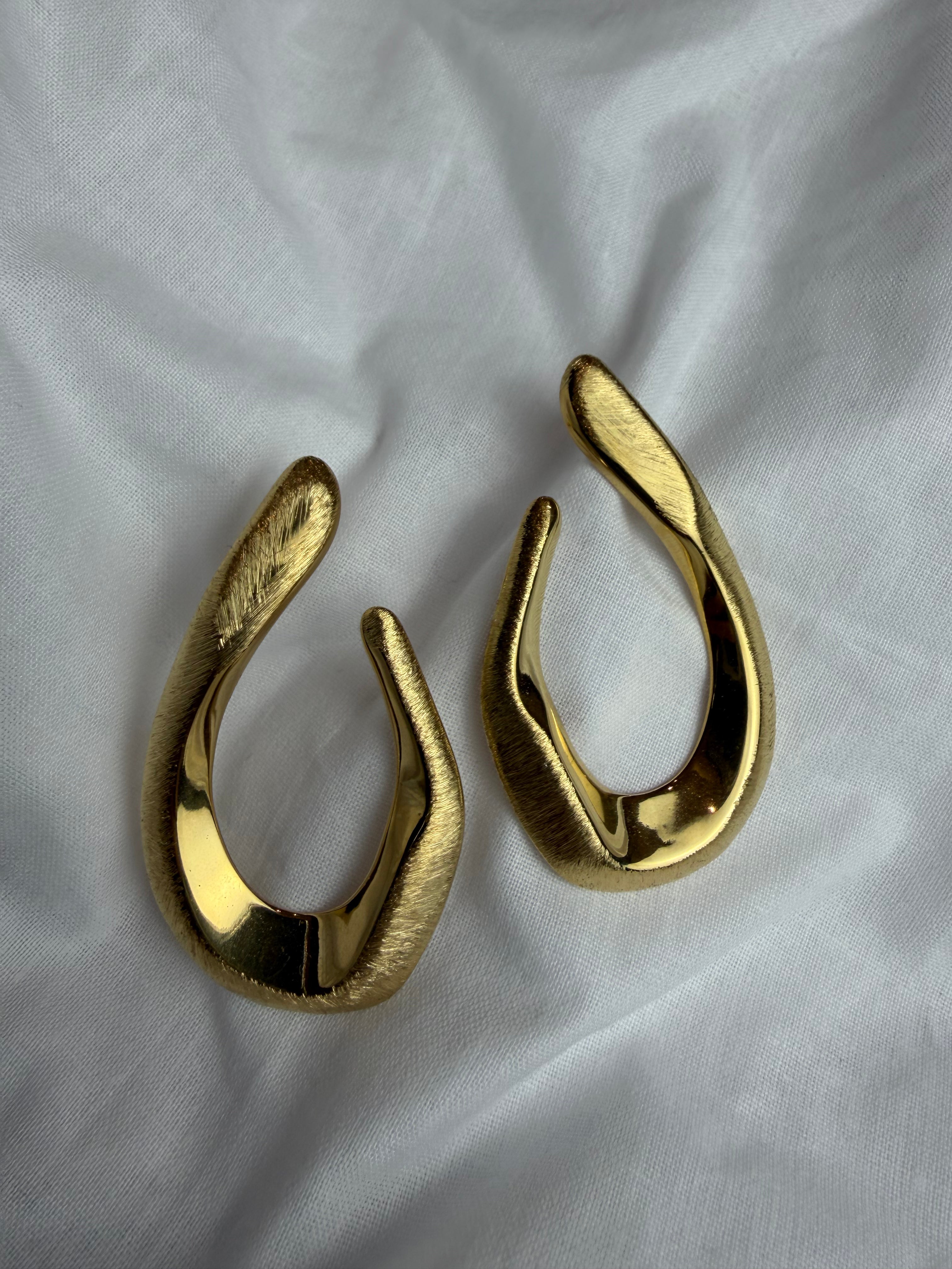 Orecchino Slim Goccia Gold